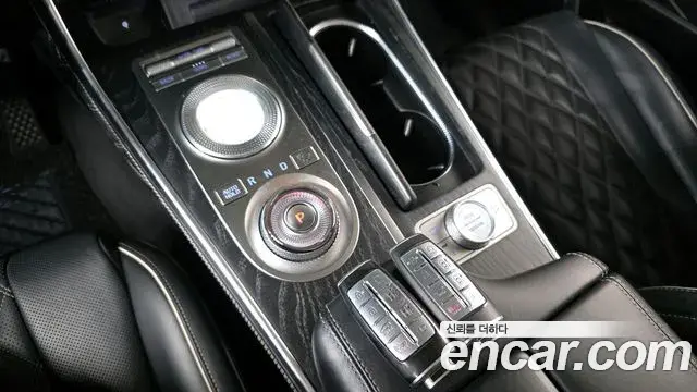 Genesis GV80 2020 — Şəkil 30/35