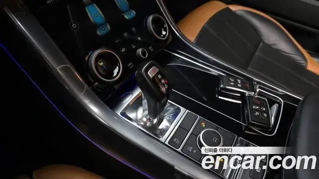 Land Rover Range Rover Sport 2018 — Şəkil 11/33