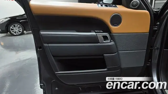 Land Rover Range Rover Sport 2018 — Şəkil 18/33