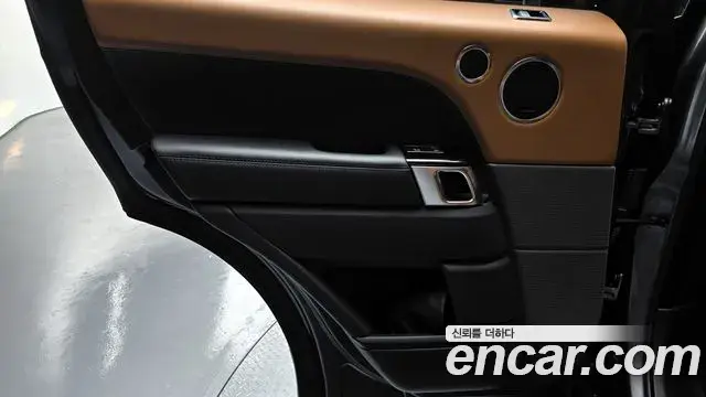 Land Rover Range Rover Sport 2018 — Şəkil 13/33