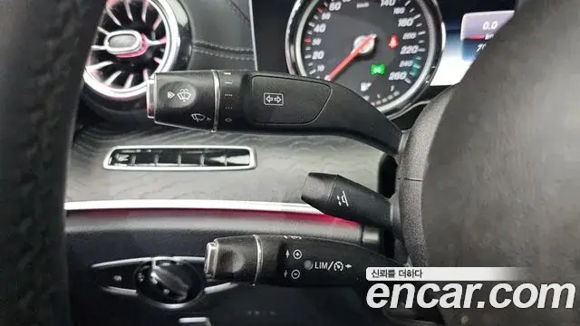 Mercedes-Benz E-Class 2018 — Фото 15/20