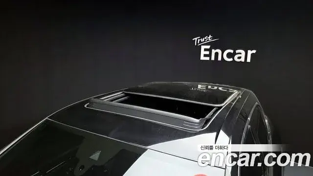 Porsche Cayenne 2021 — ფოტო 31/32