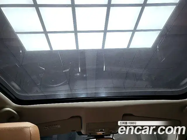 Land Rover Discovery Sport 2019 — Photo 12/17