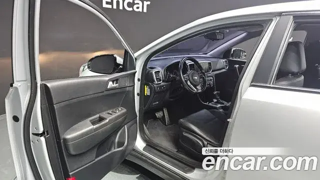 Kia Sportage The Bold 2018 — Photo 15/20