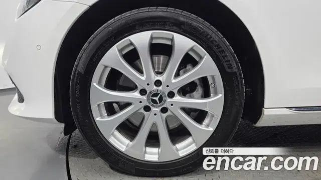 Mercedes-Benz E-Class 2020 — Şəkil 11/20