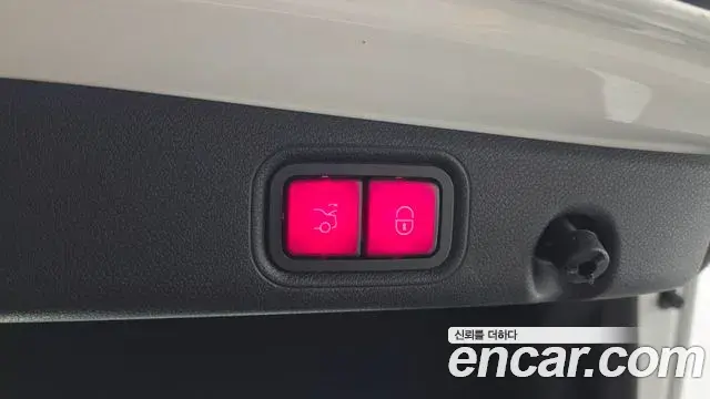 Mercedes-Benz E-Class 2020 — Şəkil 17/20