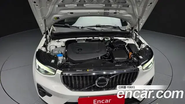 Volvo XC40 2025 — Photo 12/20