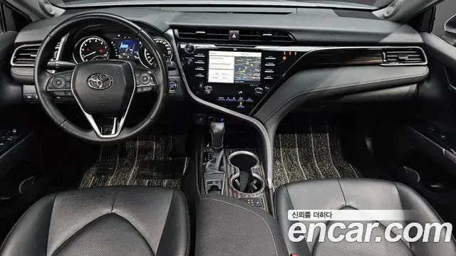 Toyota Camry 2018 — Photo 31/31