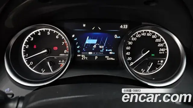 Toyota Camry 2018 — Photo 8/31