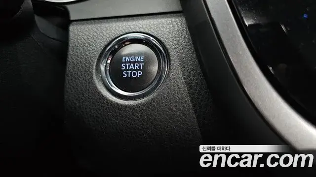 Toyota Camry 2018 — Photo 17/31