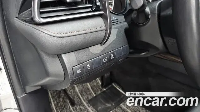 Toyota Camry 2018 — Photo 6/31