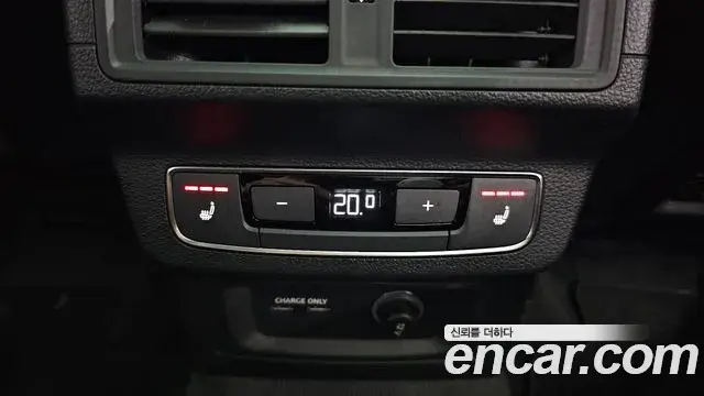Audi SQ5 2021 — Photo 2/36