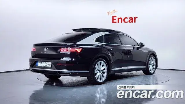 Volkswagen Arteon 2022 — Şəkil 28/33