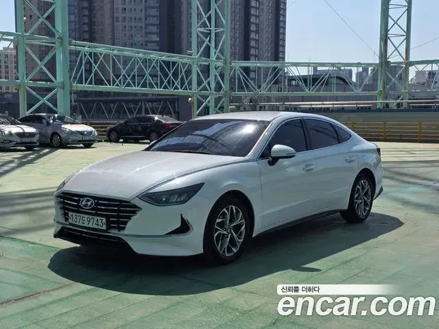 Hyundai Sonata 2019 — Фото 1/20