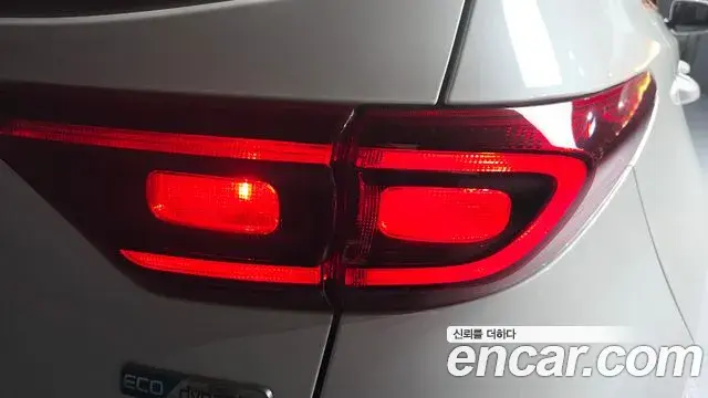 Kia Sportage The Bold 2020 — Photo 28/30