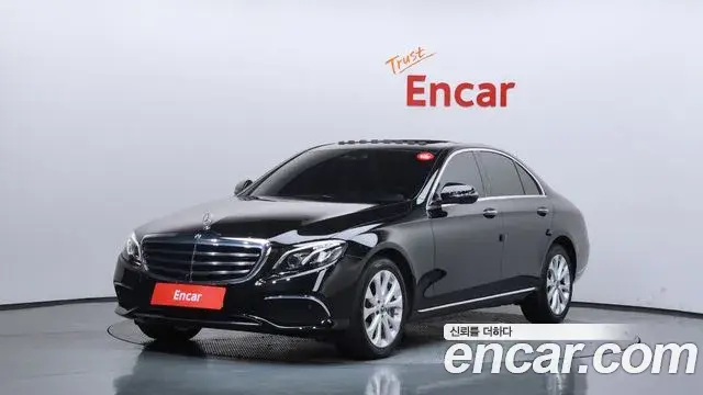 Mercedes-Benz E-Class 2018 — Фото 1/20