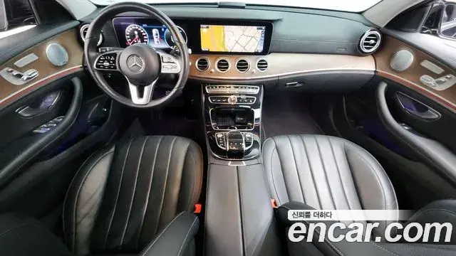 Mercedes-Benz E-Class 2018 — Фото 7/20