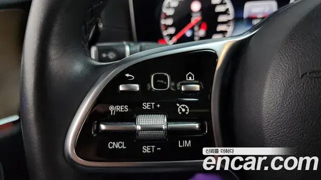 Mercedes-Benz E-Class 2018 — Фото 18/20
