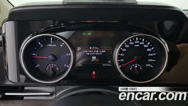 Kia Carnival 2022 — Фото 8/20