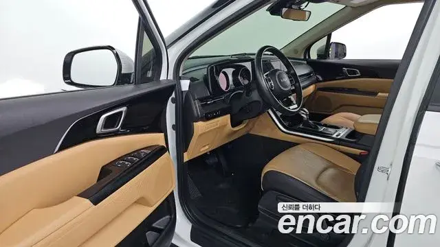 Kia Carnival 2022 — Фото 10/20
