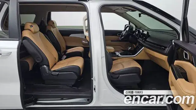 Kia Carnival 2022 — Фото 18/20