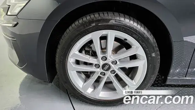 Audi A3 2023 — Şəkil 13/32