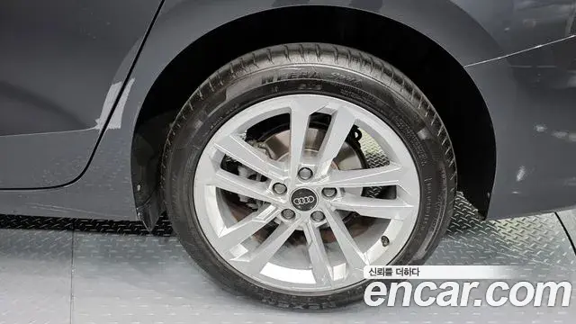 Audi A3 2023 — Şəkil 32/32