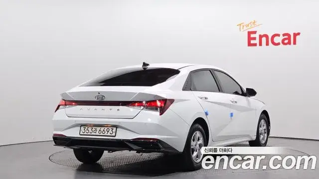 Hyundai Avante 2021 — Фото 2/20