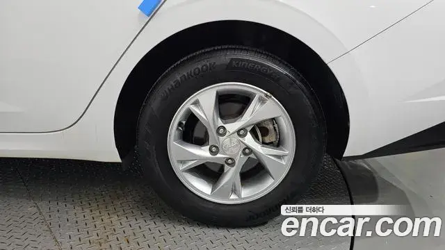 Hyundai The New Avante Hybrid 2021 — Şəkil 3/31