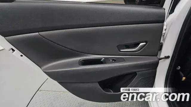Hyundai The New Avante Hybrid 2021 — Şəkil 24/31