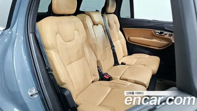 Volvo XC90 2021 — Фото 12/20