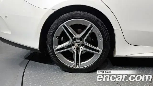 Mercedes-Benz CLS-Class 2019 — Photo 12/20