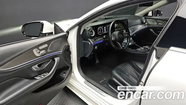 Mercedes-Benz CLS-Class 2019 — Photo 4/20