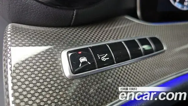 Mercedes-Benz CLS-Class 2019 — Photo 8/20