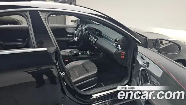 Mercedes-Benz CLA-Class 2021 — ფოტო 32/33