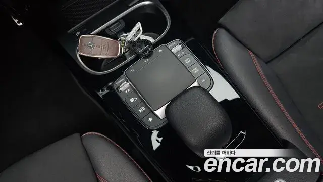 Mercedes-Benz CLA-Class 2021 — ფოტო 8/33