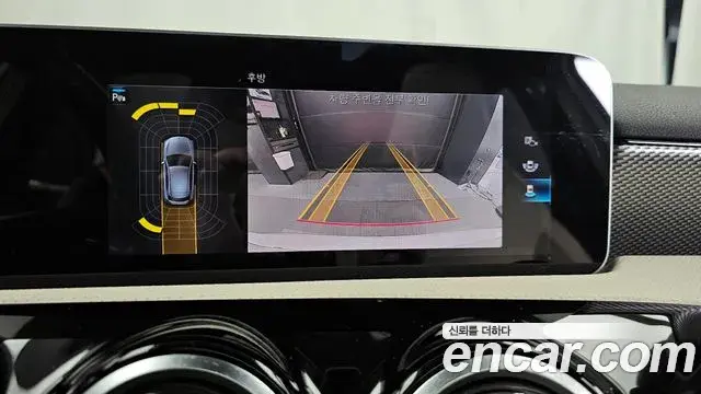 Mercedes-Benz A-Class 2019 — Şəkil 24/29