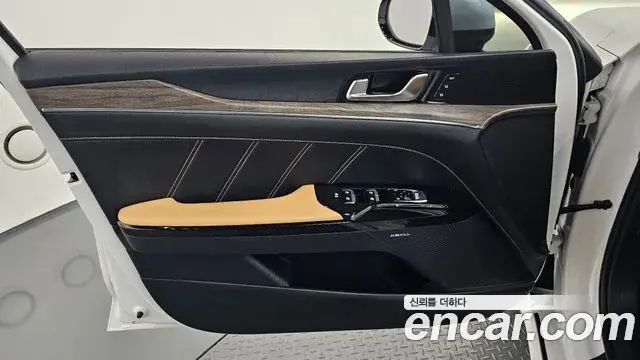 Kia K5 2021 — Photo 11/42