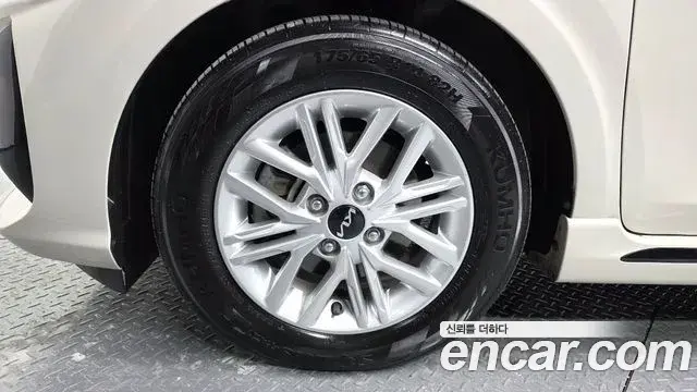 Kia Morning Urban 2021 — Photo 32/34