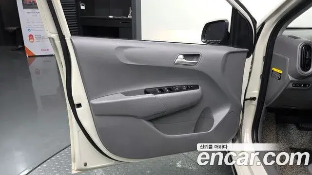 Kia Morning Urban 2021 — Photo 27/34