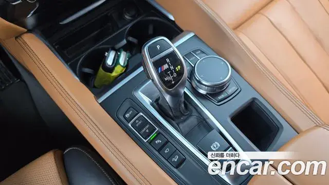 BMW X6 2018 — Şəkil 19/34