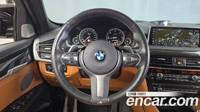 BMW X6 2018 — Şəkil 15/34