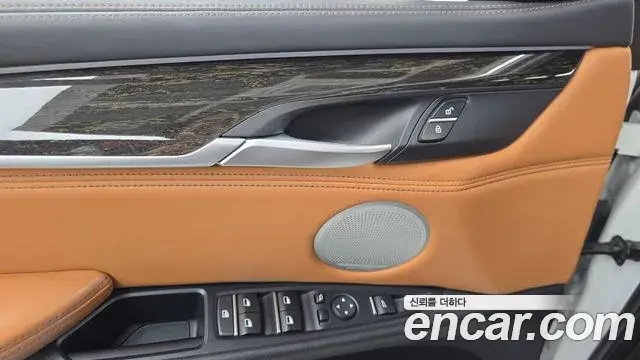 BMW X6 2018 — Şəkil 30/34