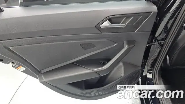 Volkswagen Jetta 2024 — Photo 12/29