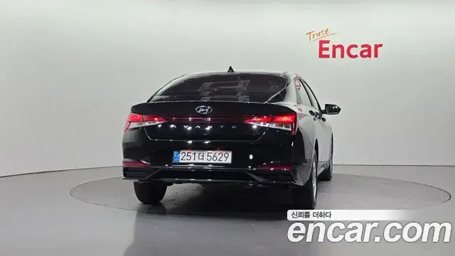 Hyundai The New Avante Hybrid 2022 — Photo 6/30