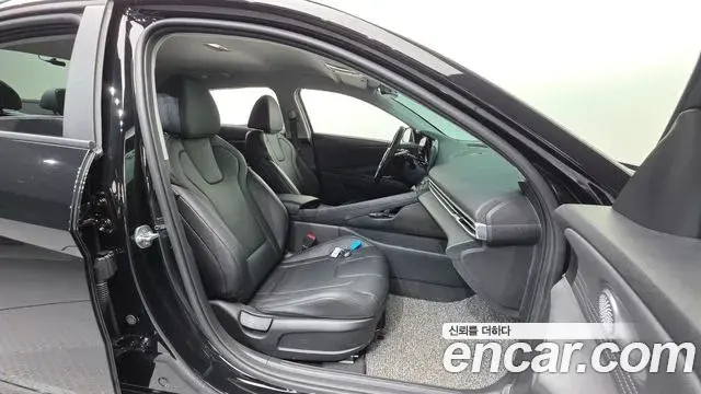 Hyundai The New Avante Hybrid 2022 — Photo 8/30
