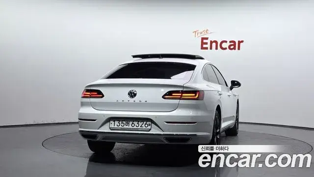 Volkswagen Arteon 2019 — ფოტო 24/32