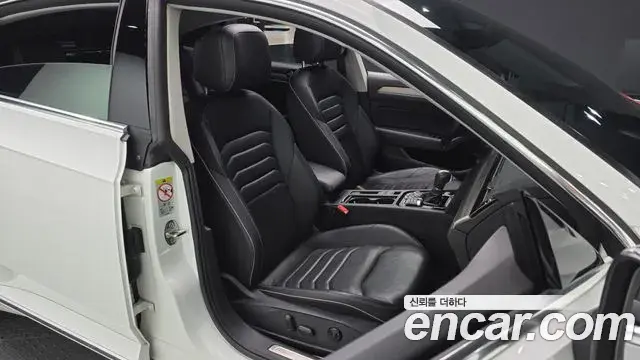 Volkswagen Arteon 2019 — ფოტო 2/32