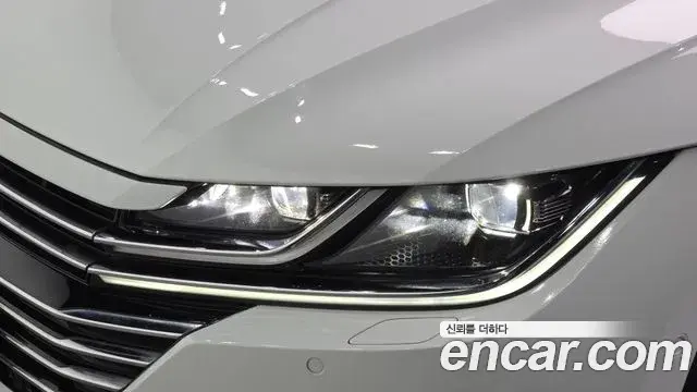 Volkswagen Arteon 2019 — ფოტო 13/32