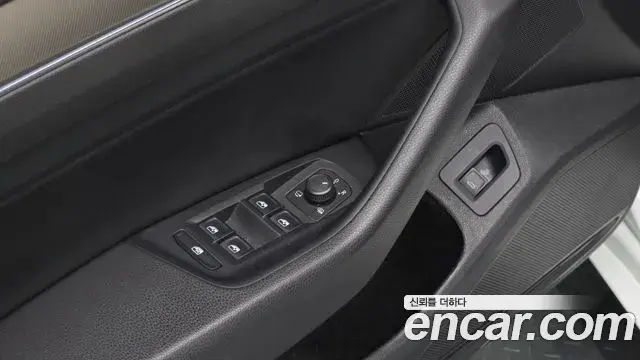 Volkswagen Arteon 2019 — ფოტო 25/32